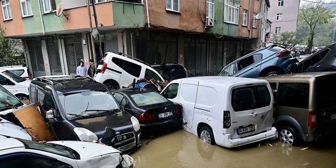 �stanbul seli son durum: 4 ki�i kay�p, aramalar s�r�yor - Son Dakika Haber