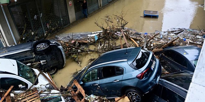�stanbul Valisi Davut G�l: Dere yataklar�ndaki ka�ak yap�lar�n y�k�m�na ba�land� - Son Dakika Haber