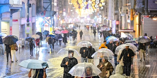 Yar�n 10 il i�in turuncu, 26 il i�in sar� kodlu meteorolojik uyar�