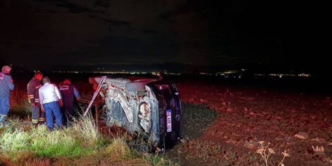 Gaziantep'te iki ayr� trafik kazas�nda 21 ki�i yaraland� - Son Dakika Haber