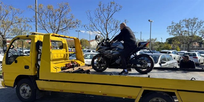'Dur' ihtar�na uymayan motosiklet s�r�c�s�ne 470 bin lira ceza