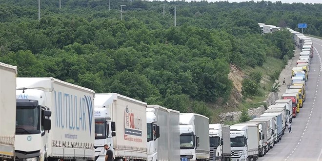Hamzabeyli S�n�r Kap�s�'nda 27 kilometrelik t�r kuyru�u olu�tu - Son Dakika Haber