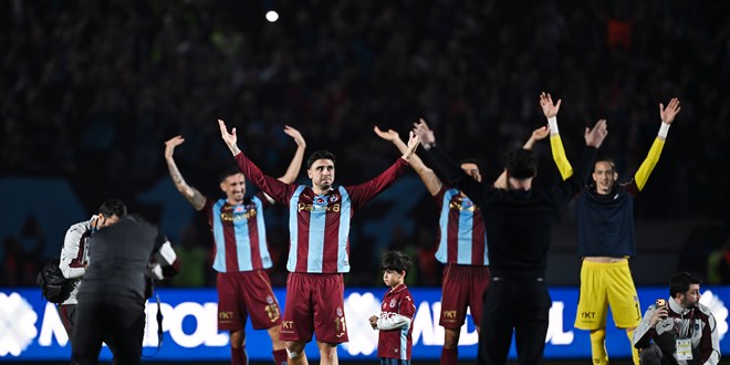 S�per Lig'de 8. hafta sona erdi: Galatasaray liderli�ini korudu
