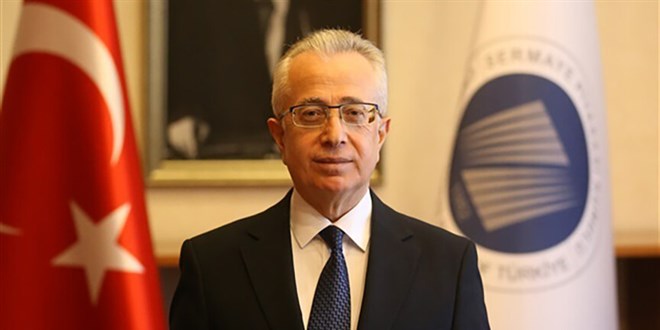 SPK Ba�kan� 'istifa ettim' demi�ti, Resmi Gazete 'g�revden al�nd�' dedi