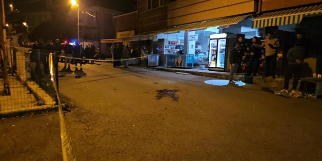 Bo�anma a�amas�ndaki e�ine ate� a�t�: Sald�r�da 2 ki�i a��r yaraland� - Son Dakika Haber
