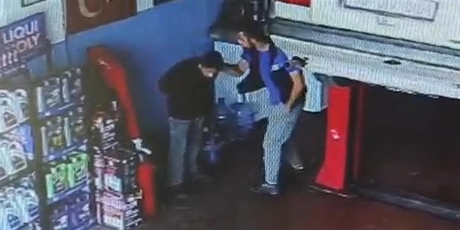 MESEM ��rencisini oto tamirhane i�letmecisi tekme tokat darbetti - Son Dakika Haber