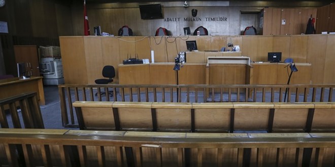 Ba��rt�l� hakimlere 'laikli�e ayk�r�' diyen avukat beraat etti - Son Dakika Haber