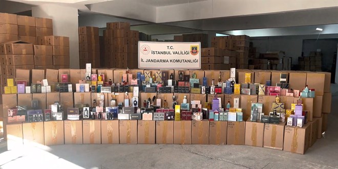 Sahte parf�m imalathanelerine bask�n: Piyasa de�eri 350 milyon lira - Son Dakika Haber