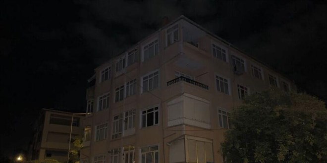 Ey�psultan'da kolonlar�ndan ses gelen 5 katl� bina tahliye edilip m�h�rlendi - Son Dakika Haber