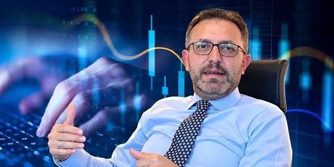 �bn Haldun'daki k�rs�s� Ertan Ayd�n'� korumad�