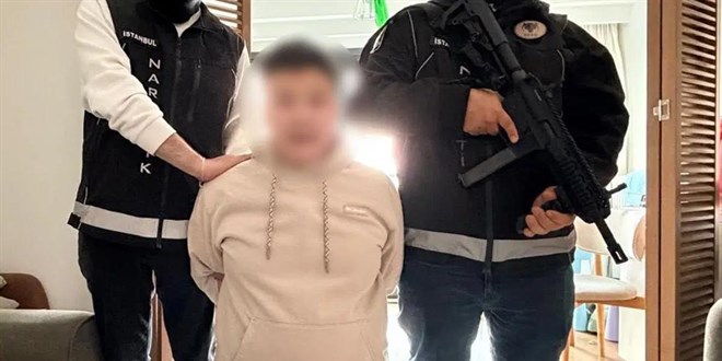 Sar�yer'de operasyon: Mavi ve k�rm�z� b�ltenle aranan 2 ��pheli yakaland� - Son Dakika Haber