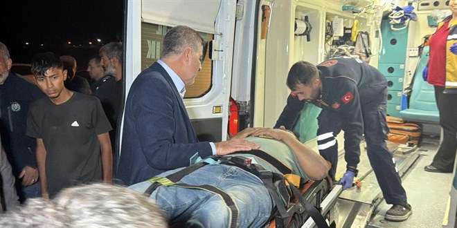 Yaral�ya ilk m�dahaleyi vali ve milletvekili yapt� - Son Dakika Haber