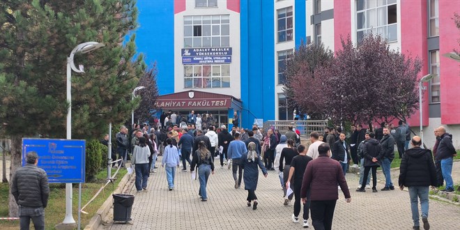 2 milyon 985 bin aday KPSS Orta��retim s�nav�nd� ter d�kt� - Son Dakika Haber