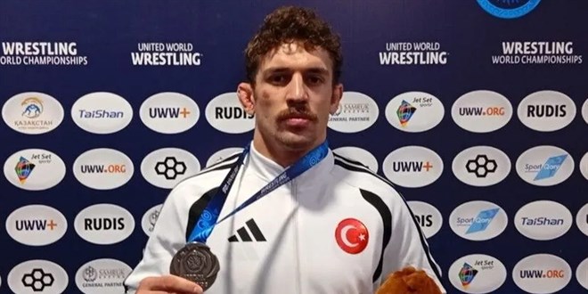 Milli g�re��i Y�ksel Sar��i�ek, d�nya ikincisi oldu - Son Dakika Haber