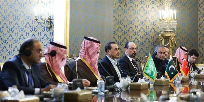 M�T Ba�kan� Kal�n, Suudi ve Pakistanl� yetkililerle beraber �ran'da g�r��meler yapt� - Son Dakika Haber