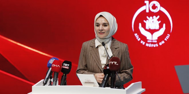 Bakan G�kta�: Aileyi g��lendirmek i�in t�m alanlar� aile dostu yapmal�y�z - Son Dakika Haber