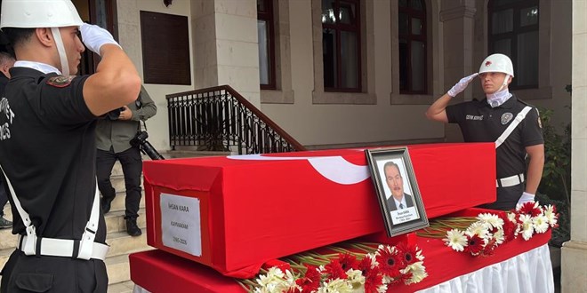 Muratpa�a Kaymakam� �hsan Kara vefat etti