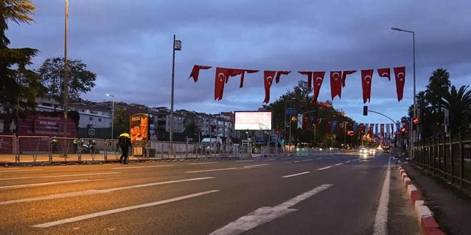 �stanbul'da yar�n 3 il�ede baz� yollar trafi�e kapat�lacak