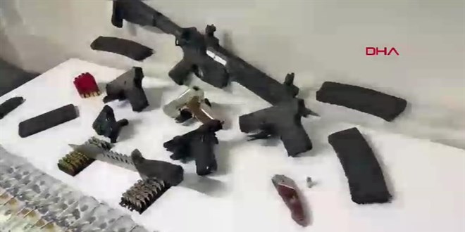 Polis m��teri k�l���na girdi; 3 g�n izledi�i silah ka�ak��s�n� yakalad� - Son Dakika Haber