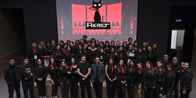 �niversite ��rencileri i�in 'K�rm�z� Fular �d�lleri' yar��mas� ba�vurular� ba�lad� - Son Dakika Haber