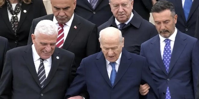 Dervi�o�lu'ndan Bah�eli ile kol kola g�r�nt�ye ili�kin a��klama