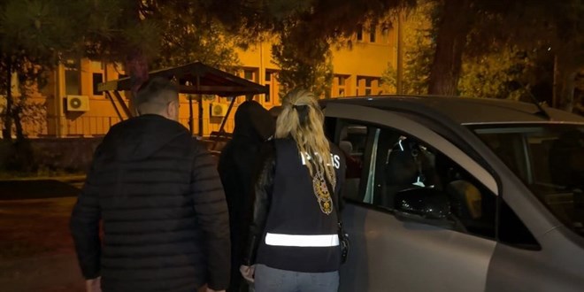 10 ildeki fuhu� operasyonu: 28 ��pheliden 17'si tutukland� - Son Dakika Haber