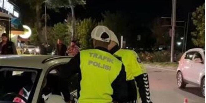 'Dur' ihtar�na uymayan alkoll� s�r�c�ye 425 bin lira ceza - Son Dakika Haber