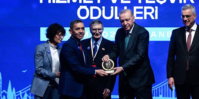 Aziz Sancar Bilim �d�l� �zlem T�reci ve U�ur �ahin'e verildi - Son Dakika Haber