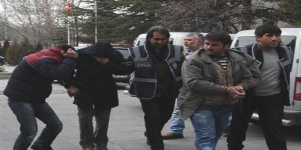 Liseli kıza tecavüze 3 tutuklama