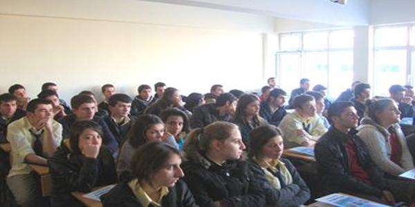 Sinop'ta 'Genlik ve gvenli gelecek' konferanslar