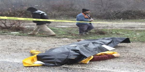 Kabloya takılıp otobüsün arkasında 35 metre sürüklenerek öldü