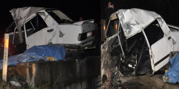 Köprü korkuluklarına çarpan araç ikiye bölündü: 1 ölü