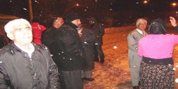 E�ini ve bald�z�n� yaralad�, intihar etmek istedi