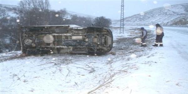 Yozgat'ta kar, kazaları da beraberinde getirdi