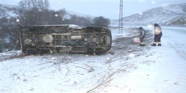Yozgat'ta kar, kazalar da beraberinde getirdi