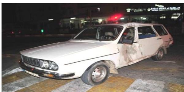 Kazada yaralanan gencin motosikletinde 'azrail bl�f yapmaz' yaz�s�