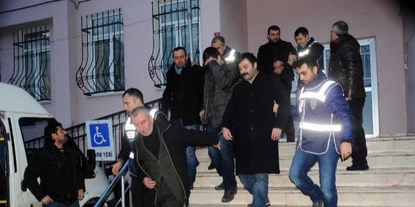 Sakarya'da su� �rg�t� operasyonu: 15 g�zalt�