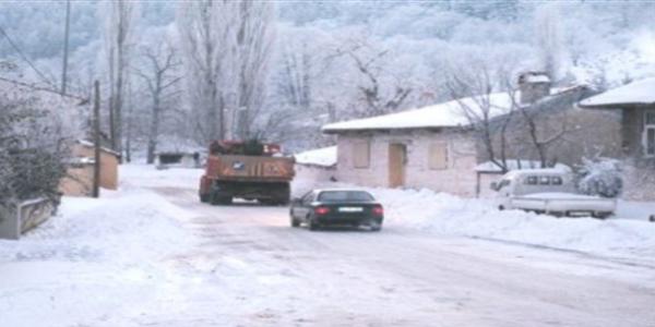 Kar Ödemiş'in yüksek kesimlerini beyaza boyadı