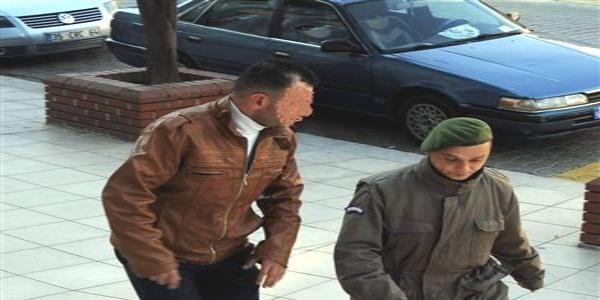 Aşkına karşılık bulamayınca dehşet saçtı