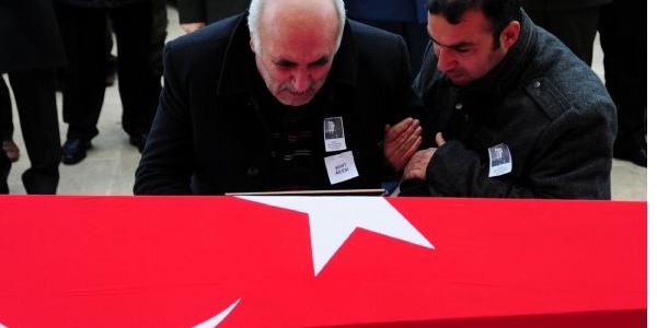 Gözyaşlarıyla toprağa verildi
