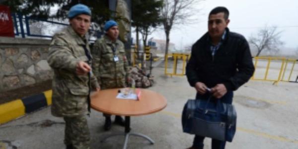 Sözleşmeli ere 2 bin 700 TL maaş