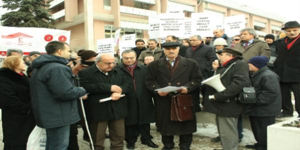 Engelli öğretmen adaylarından 'atama' protestosu