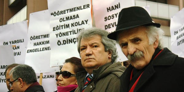 Engelli öğretmen adaylarından protesto...