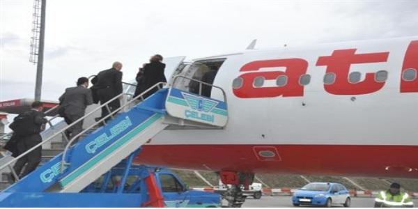 Atlasjet adana'ya �� seferle ba�lad�