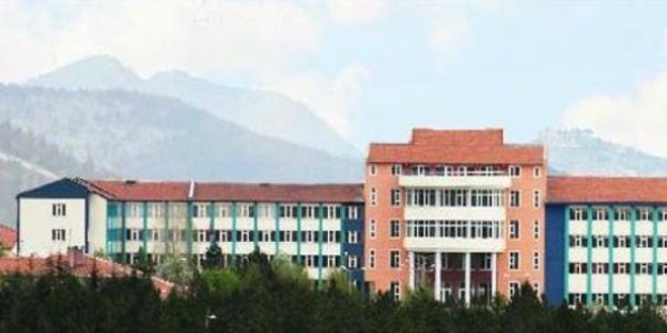 Bu okuldan mezun olan i�siz kalm�yor