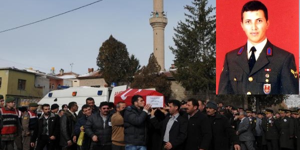 Arkadaş kurşunuyla ölen astsubay toprağa verildi