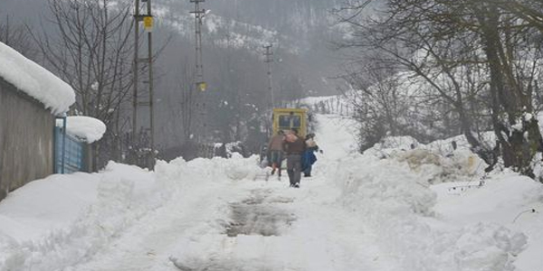 Karabük'te köy yolları ulaşıma açıldı
