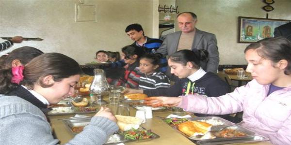 Gündeş, kursları denetledi