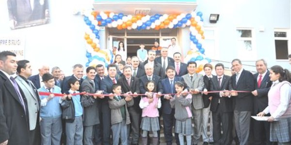 Soma'da 12 derslikli okul a��l��� yap�ld�