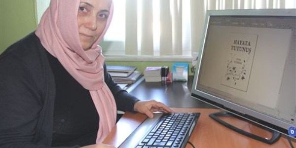 Kanseri yendi, ya�ad�klar�n� kaleme ald�